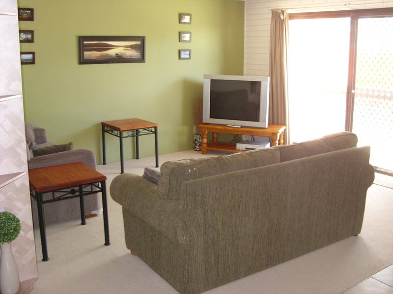 Fresh & sunny apartment Picture 2