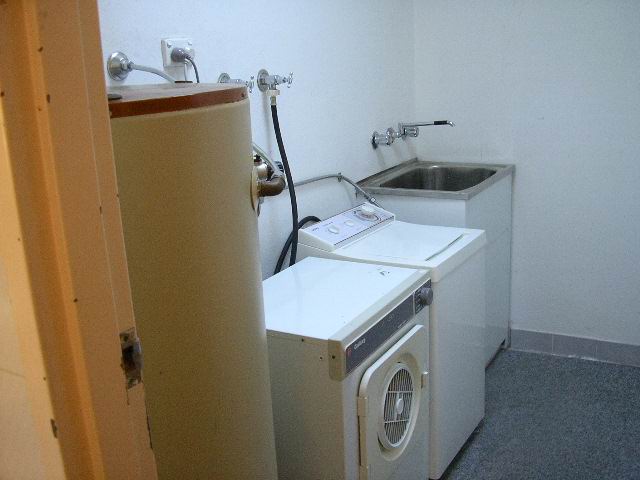 WINTER 2009 16 WEEK LEASE Picture 2