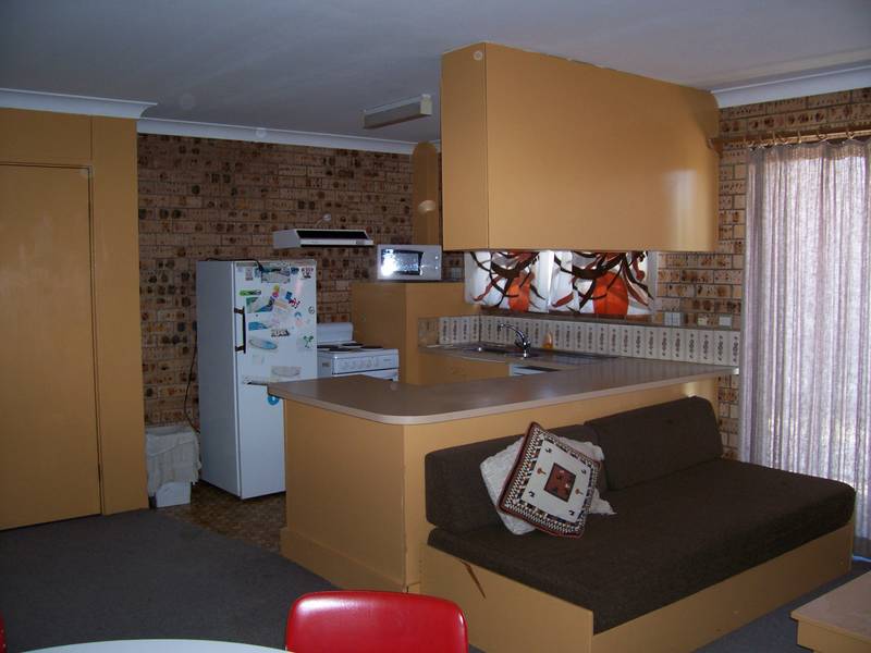 WINTER 2009 16 WEEK LEASE Picture 1