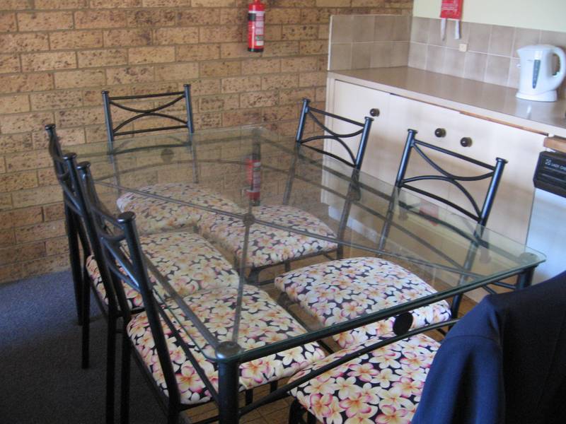 WINTER 2009 16 WEEK LEASE Picture 2