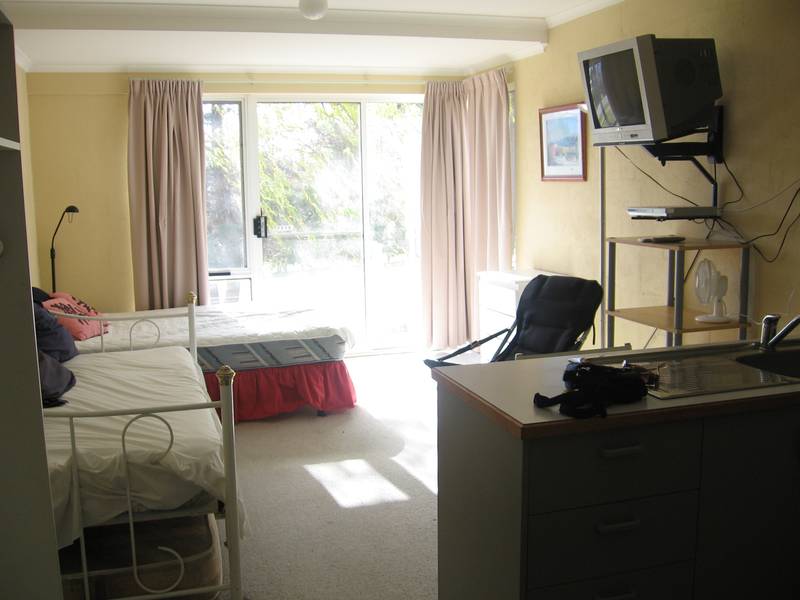 Summer or 12 month rental Picture 2