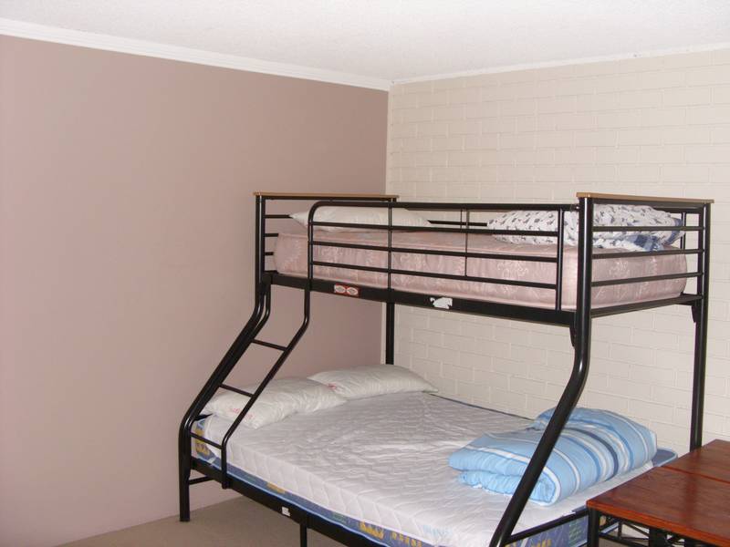 2009 WINTER 16 WEEK LEASE Picture 3