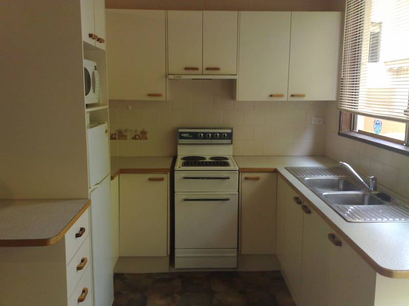 TREAT YOURSELF - GREAT LOCATION Picture 2