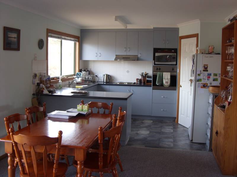 Great family home in quite rural setting Picture 3