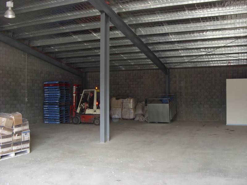 Industrial Shed to rent at Leesville Industrial Estate Picture 1