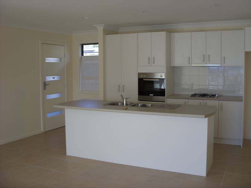 Dual Keyed Apartment Offering Flexability and Superb Views Picture 2