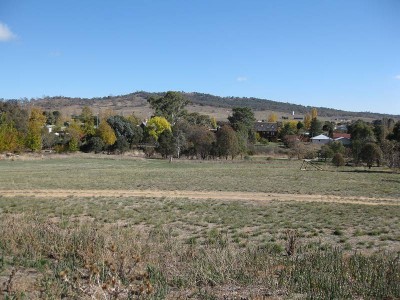 Large Berridale building lot in Prestigious Ivy Cottage Estate Picture