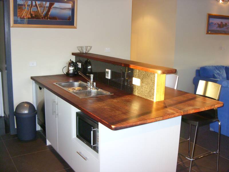 MITCHELL HOUSE Picture 2