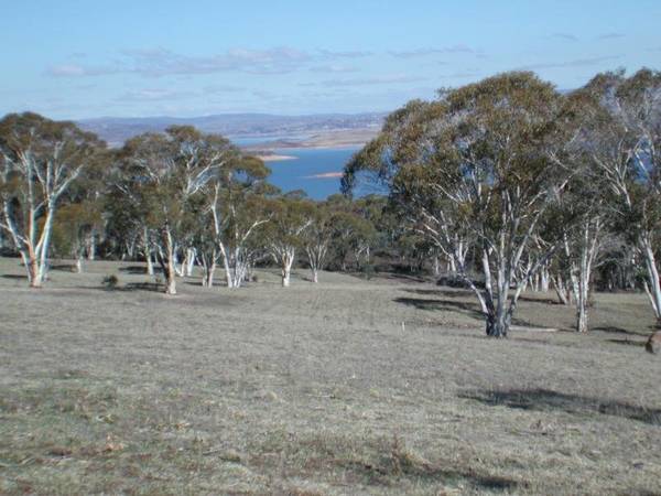 LAKE FRONTAGE RURAL BUILDING BLOCK! Picture 1