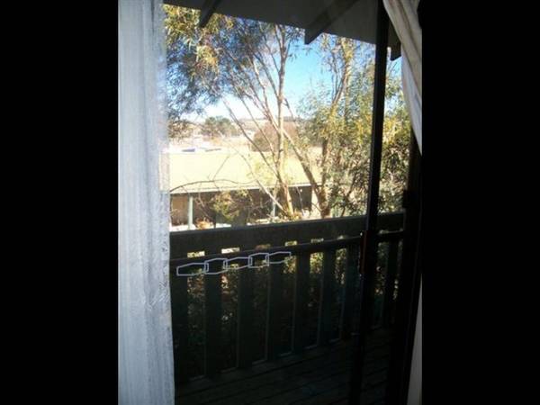 SNOWFIELD COURT, BERRIDALE APARTMENT! Picture 2