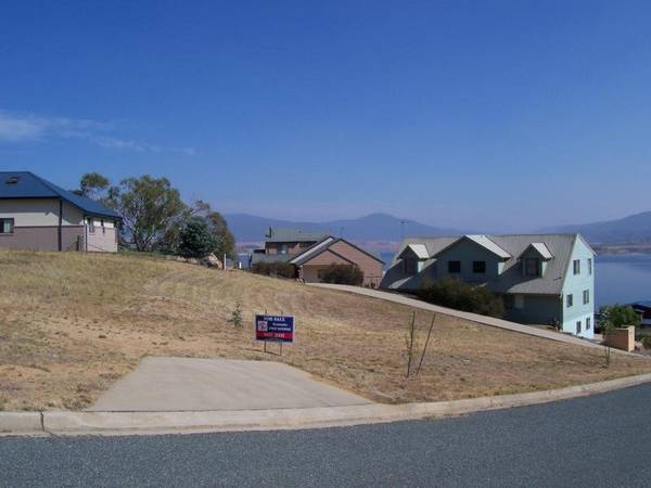 TYROLEAN TRIANGLE Picture 3