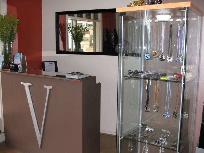 Hair Salon, Commercial Lease Picture 2