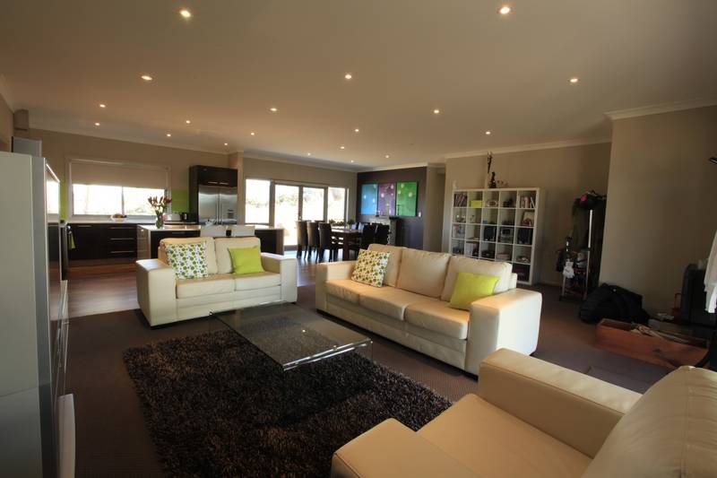 Brand new detached dual occupancy on the outskirts of Jindabyne Picture 3