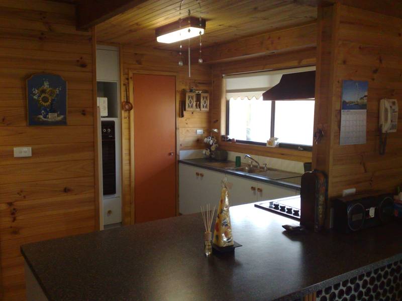 COUNTRY HOME WITH A SNOW VIEW Picture 2