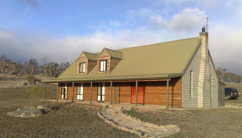 COUNTRY HOME WITH A SNOW VIEW Picture 1