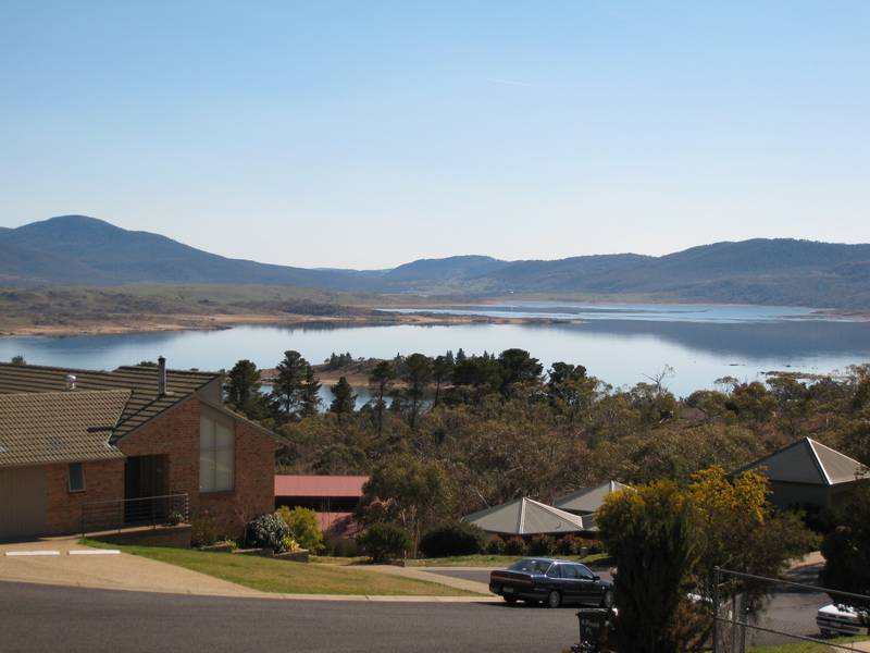 Dress Circle Position in Town with expansive Lake, Town & Mountain Views Picture 2