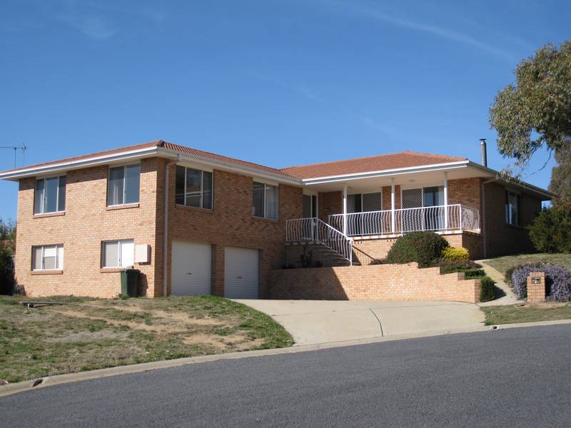 Dress Circle Position in Town with expansive Lake, Town & Mountain Views Picture 1