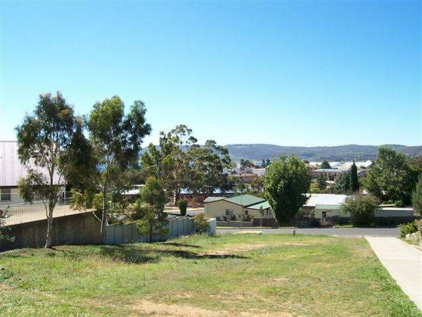 VACANT DEVELOPMENT LOT - CENTRAL JINDABYNE - PRICE DROP!!! Picture 3