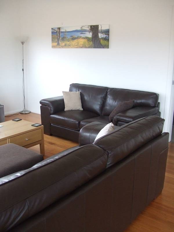 12 MONTH LEASE - PRICE NEGOTIABLE Picture 3