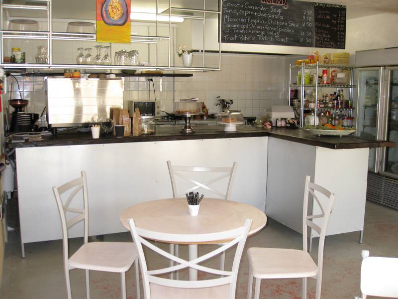 BE YOUR OWN MASTER CHEF ! - RESTAURANT/CAFE FIT OUT AND LEASE Picture 2