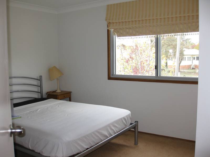 COSMOPOLITAN LIVING IN THE HEART OF JINDABYNE Picture 3