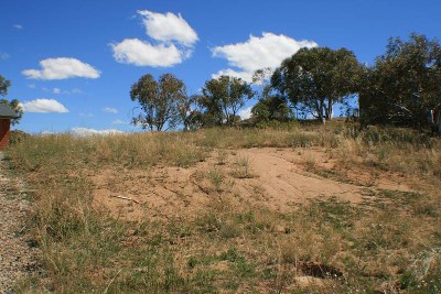 VACANT LAND WITH DUAL OCCUPANCY POTENTIAL! Picture VACANT LAND WITH DUAL OCCUPANCY POTENTIAL! Picture