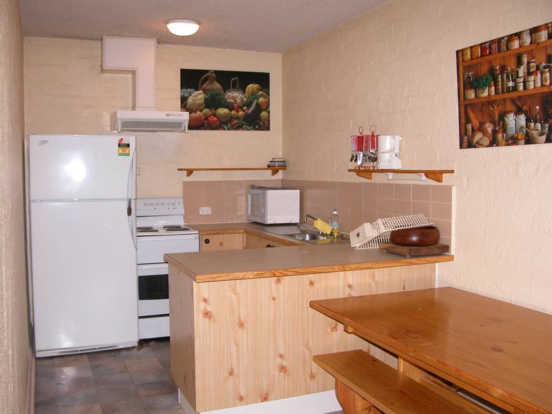 ASPEN COURT Picture 1