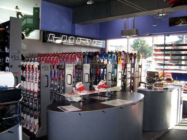 Pro Select Ski Center - Retail & Rental Picture 2