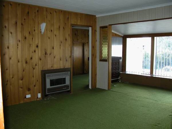 BERRIDALE 4 BEDROOM HOME OR GREAT SKI PAD! Picture 3