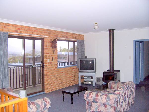 SNOWRIDGE, LIGHT AND BRIGHT! Picture 1