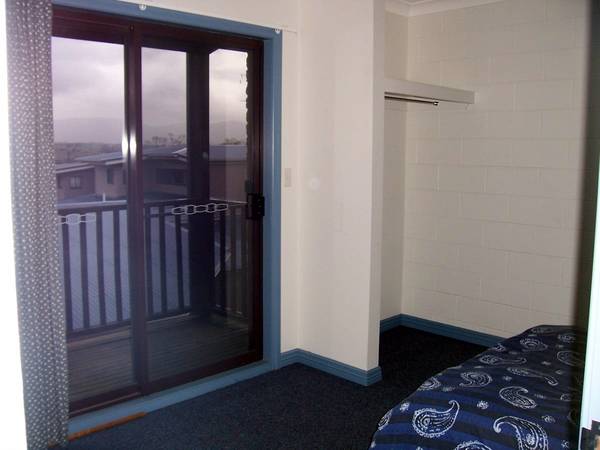 SNOWRIDGE, LIGHT AND BRIGHT! Picture 3