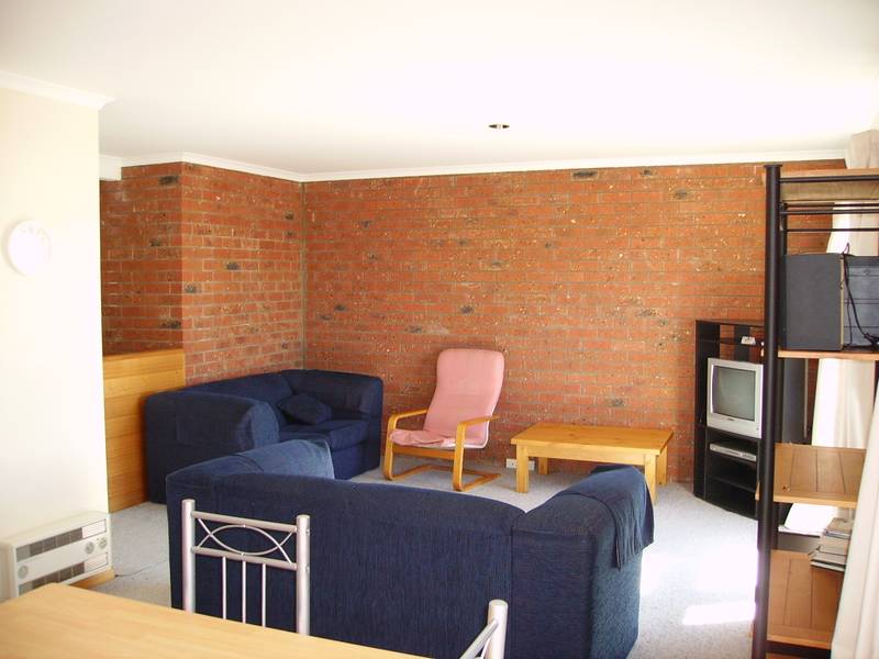 SUMMER LEASE Picture 2