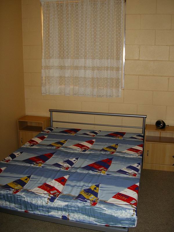 WINTER 2009 16 WEEK LEASE Picture 3