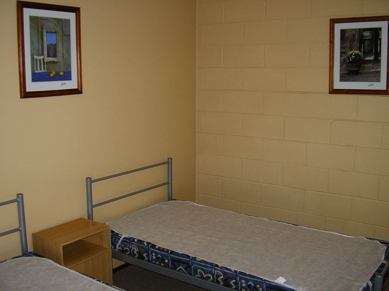 WINTER 2009 16 WEEK LEASE Picture 2