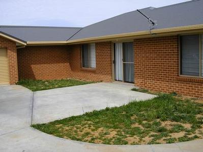 MODERN FAMILY HOME- 12 MONTH LEASE Picture MODERN FAMILY HOME- 12 MONTH LEASE Picture