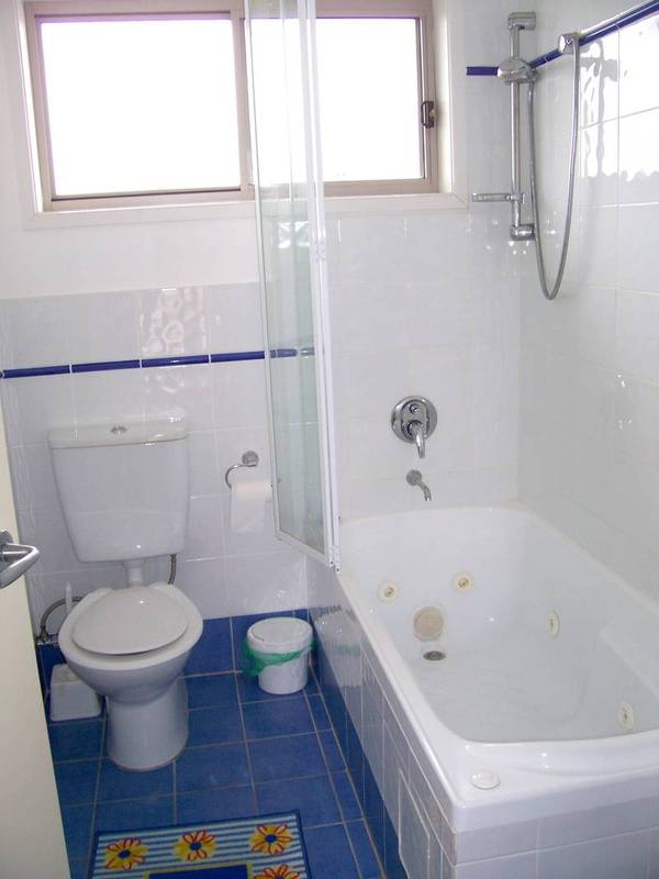 LOCATION LOCATION! Picture 3