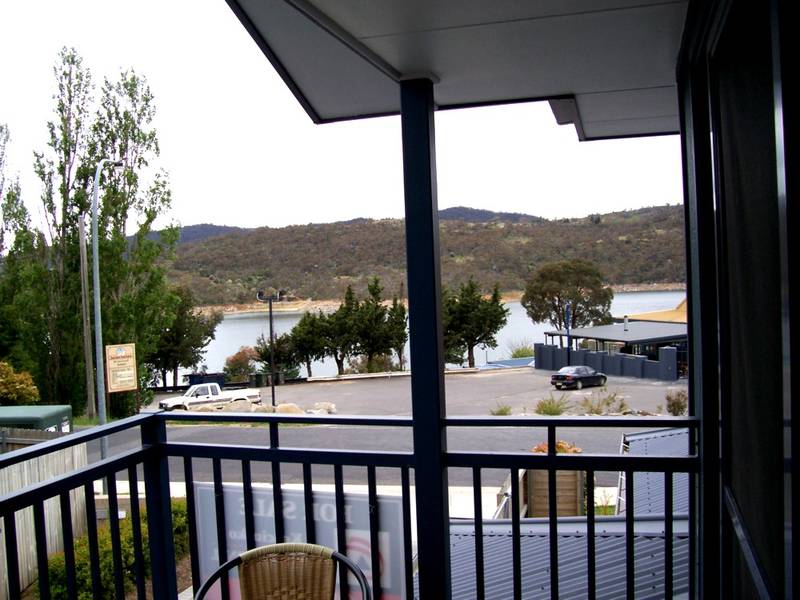 LOCATION LOCATION! Picture 2