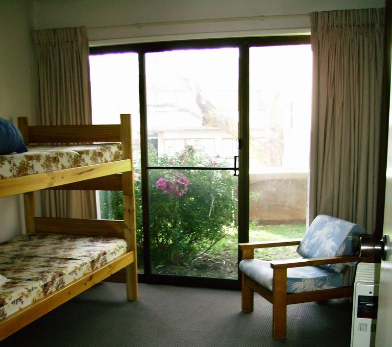 12 month or
Summer lease Picture 3