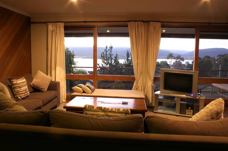 IS THERE ANY OTHER PROPERTY IN JINDABYNE SHOWING THESE RETURNS? Picture 1