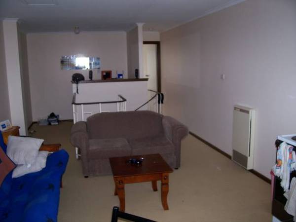 LAKE AND SNOW APARTMENTS! Picture 3