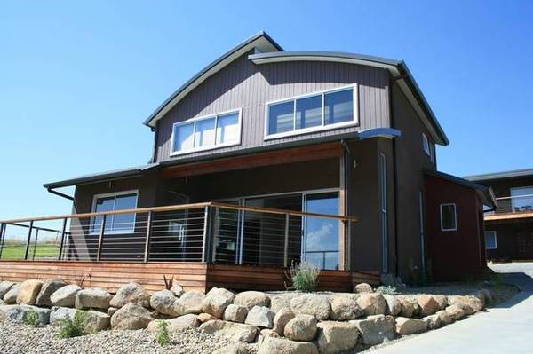 SOPHISTICATED LIVING, FANTASTIC VIEWS Picture 1