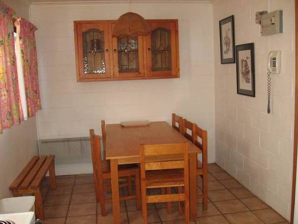 WINTER STAFF & 16 WEEK WINTER LEASES Picture 3