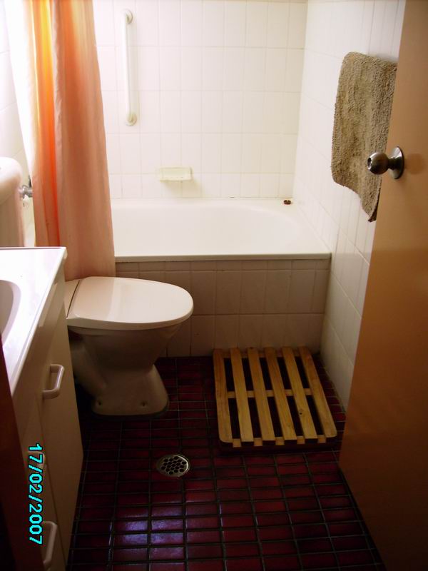 WINTER 2009 16 WEEK LEASE Picture 3