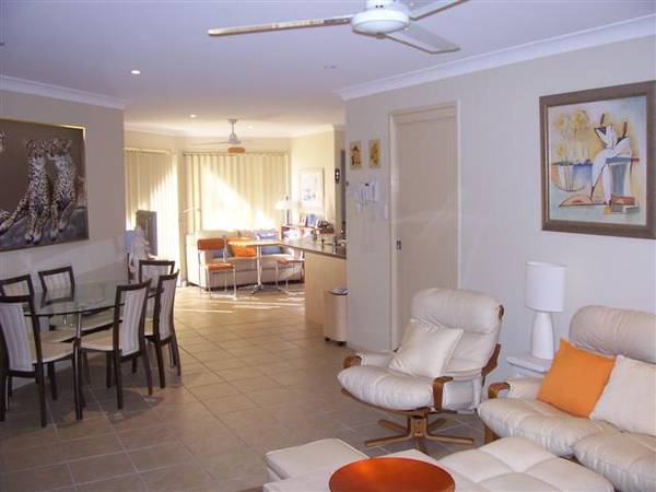 Quality Living, East of Oxley - Woody Point Picture 1