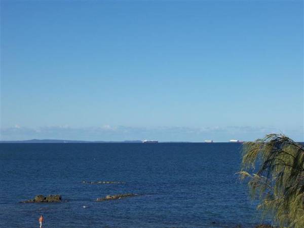 Quality Living, East of Oxley - Woody Point Picture 2