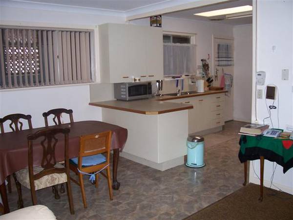 Kallangur Central - Sell the Car Picture Kallangur Central - Sell the Car Picture