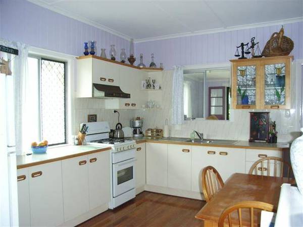 Cute Cottage - Walk to Water Picture