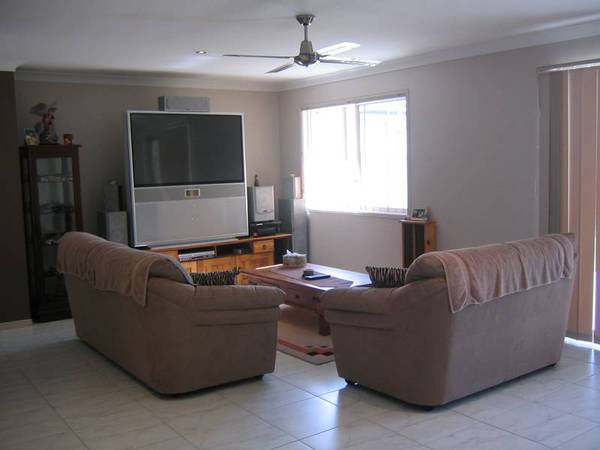 Bayside Estate Rothwell Picture 3