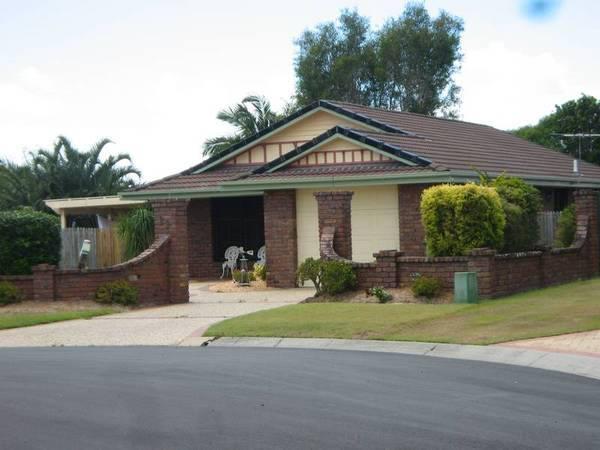 PRETTY AS A PICTURE! Picture 1