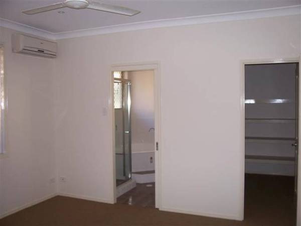 LUXURIOUS LIVING Picture LUXURIOUS LIVING Picture